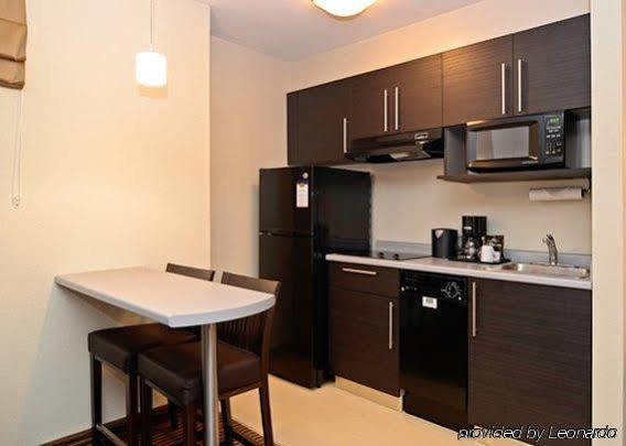 Mainstay Hotel 3*